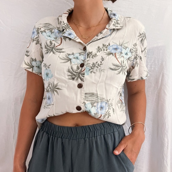 Vintage Island Button-down Blouse - Picture 5 of 7